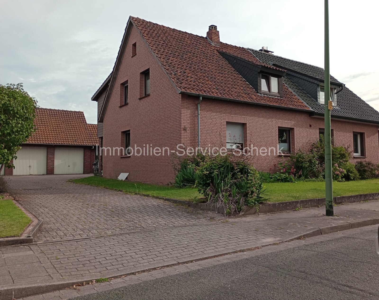 Ihr neues Zuhause für die Familie, eine Doppelhaushälfte mit Garten in Osnabrück Sonnenhügel